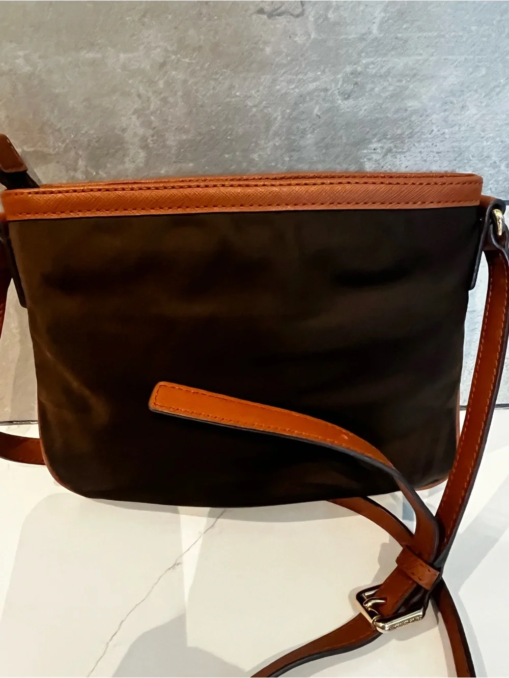 Michael Kors 6x9” brown crossbody bag-like new